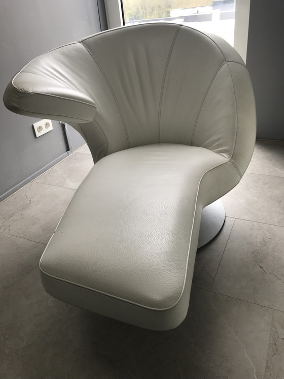 Image 1 of Leolux Parabolica Armchair