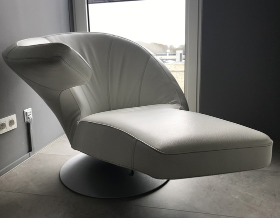 Image 1 of Leolux Parabolica Armchair