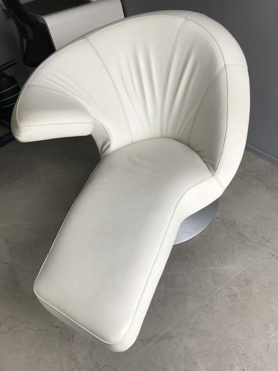 Image 1 of Leolux Parabolica Armchair