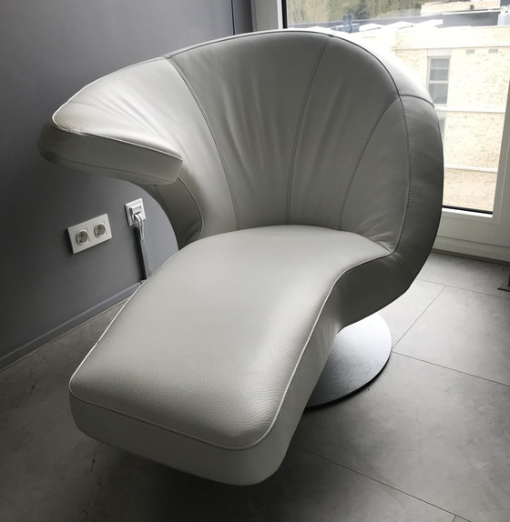 Image 1 of Leolux Parabolica Armchair