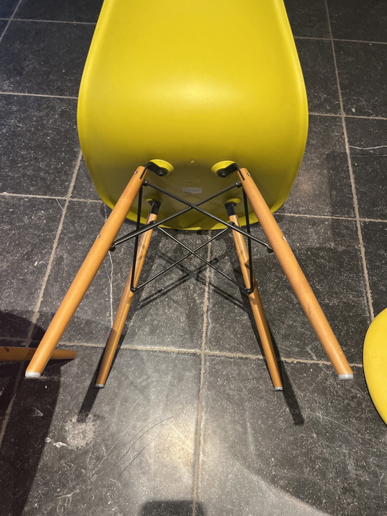 Image 1 of 6x DSW Eames Plastic Sidechair Designed by Charles & Ray Eames