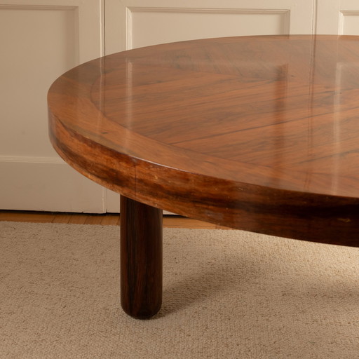 Round dining table Brazil 1970