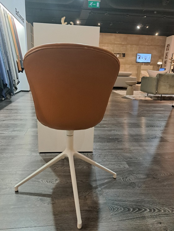 Image 1 of Hauge Dining Chair With Swivel Function