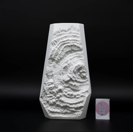 Image 1 of Manfred Frey Ak Kaiser Bisque Porcelain Vase Fossil Ammonit Relief Op Art H26Cm
