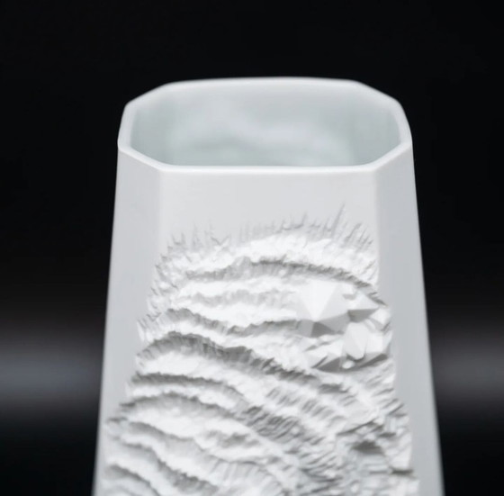 Image 1 of Manfred Frey Ak Kaiser Bisque Porcelain Vase Fossil Ammonit Relief Op Art H26Cm