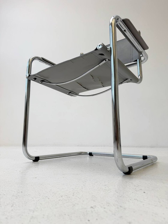 Image 1 of Grey cantilever chair in Breuer Bauhaus style with chrome frame