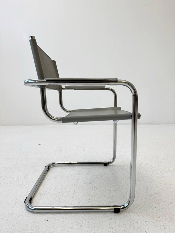 Image 1 of Grey cantilever chair in Breuer Bauhaus style with chrome frame