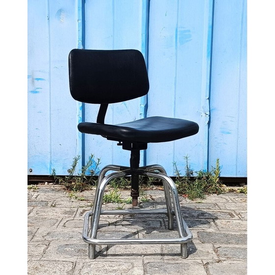 Image 1 of Sedia da laboratorio industriale vintage in metallo cromato e pelle nera, 1960