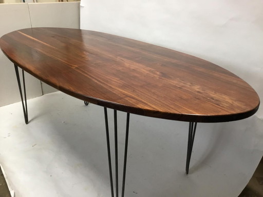 Walnut dining table Eefwooddesign