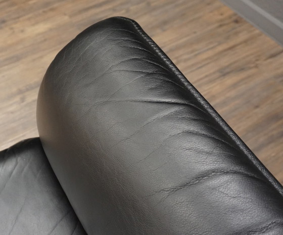 Image 1 of THREE POINT Scala | black | Classically elegant 2.5 seater leather sofa