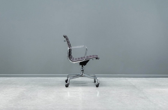 Image 1 of Eames Ea117 Office Chair