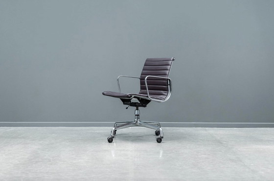 Image 1 of Eames Ea117 Office Chair