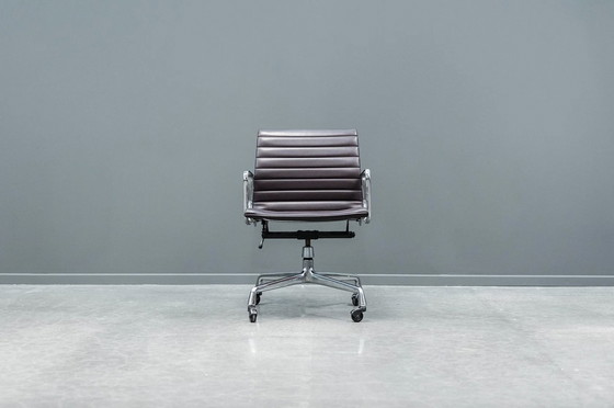 Image 1 of Eames Ea117 Office Chair