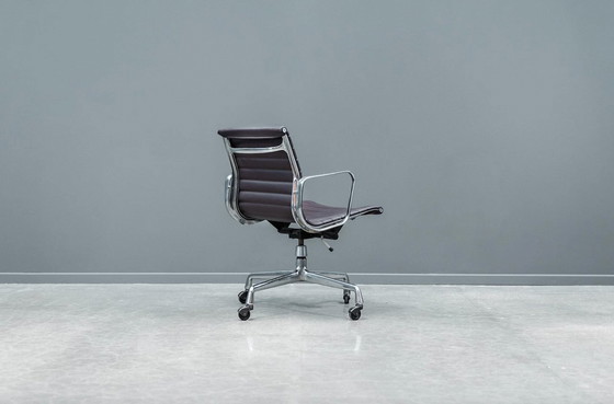 Image 1 of Eames Ea117 Office Chair