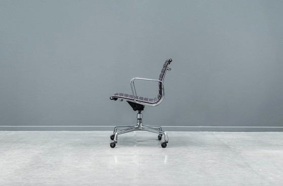 Image 1 of Eames Ea117 Office Chair