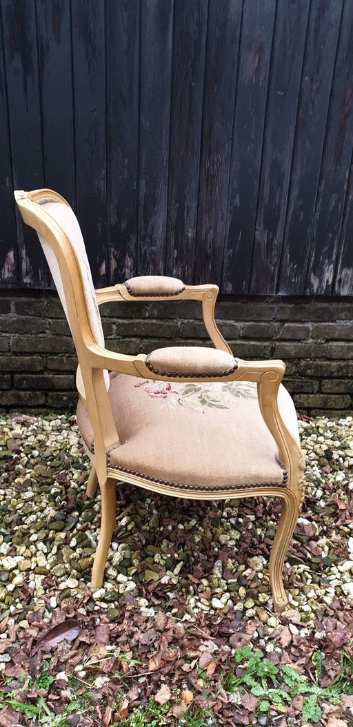 Antique White Louie Seize Fauteuil