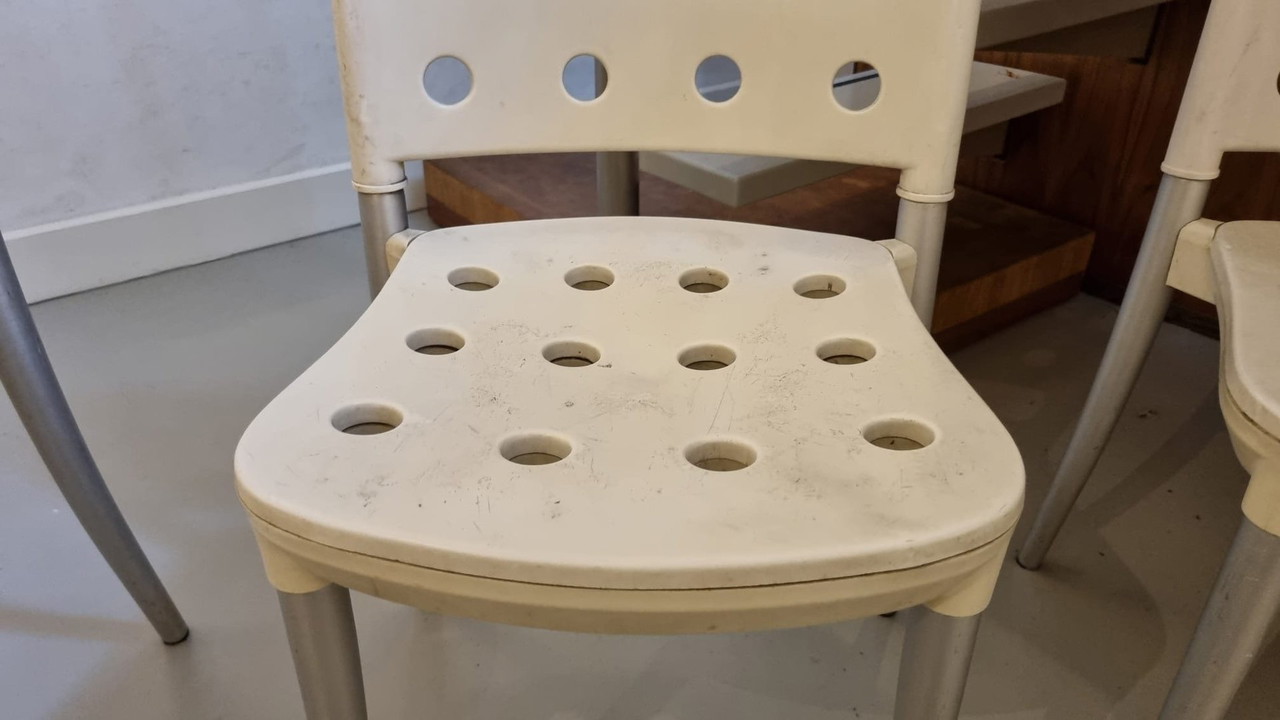 7x Antonio Citterio Halifax Minni Chair | €225 | Whoppah