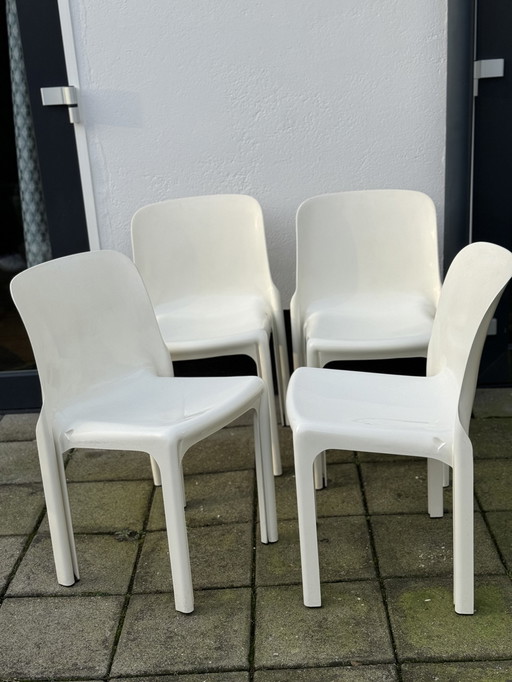 4 chaises Artemide Vico Magistretti Selene