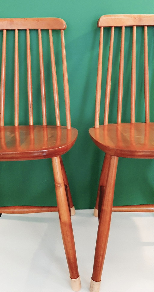 2X Arrow chair