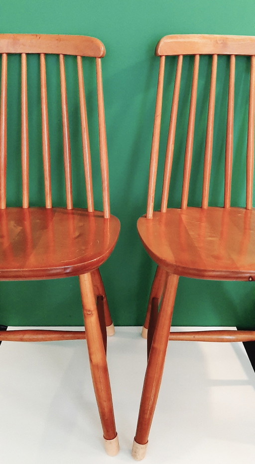 2X Arrow chair