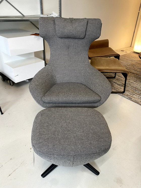 Image 1 of Leolux caruzzo armchair plus