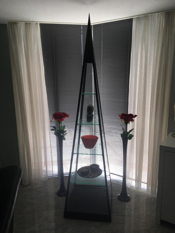 Image 1 of Pyramid display cabinet Aluminium-Glass