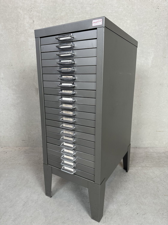 Image 1 of Robust Industrial Drawer Cabinet