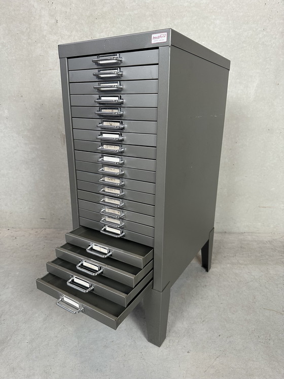 Image 1 of Robust Industrial Drawer Cabinet