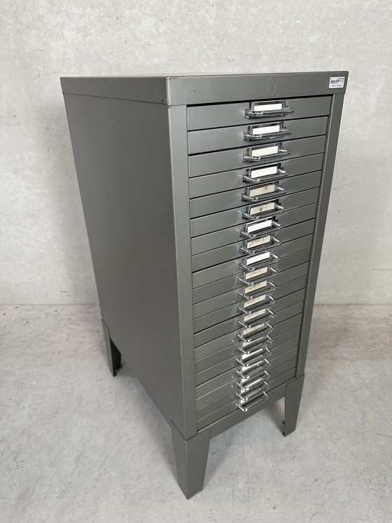 Image 1 of Robust Industrial Drawer Cabinet