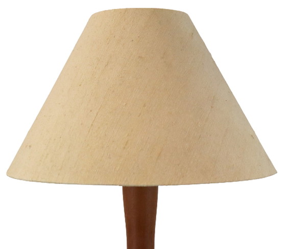 Image 1 of Lampe de table en bois de teck vintage