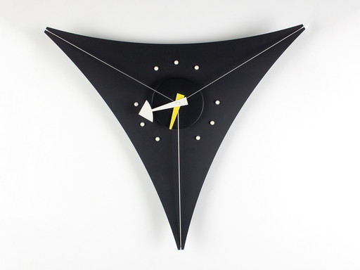 Vitra Triangle Wallclock design George Nelson