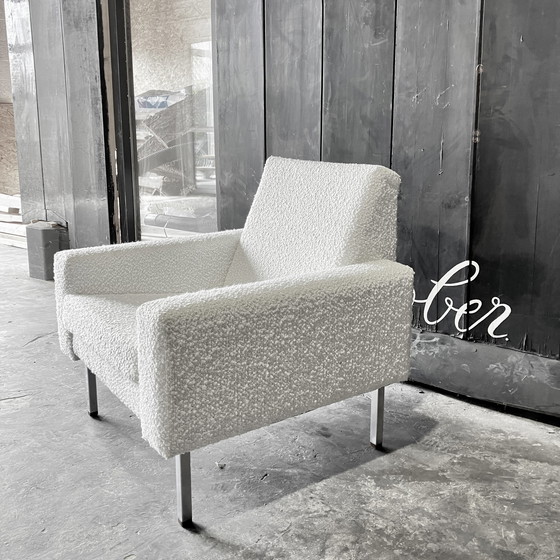 Image 1 of 2 fauteuils vintage avec bouclé blanc cassé