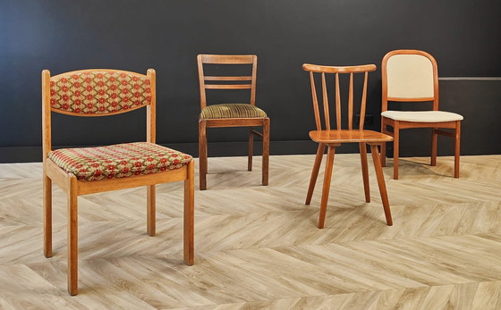 Image 1 of Quatre chaises de table de salle à manger Mid Century | Vintage - set de 4 chaises