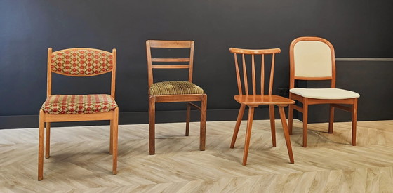 Image 1 of Quatre chaises de table de salle à manger Mid Century | Vintage - set de 4 chaises