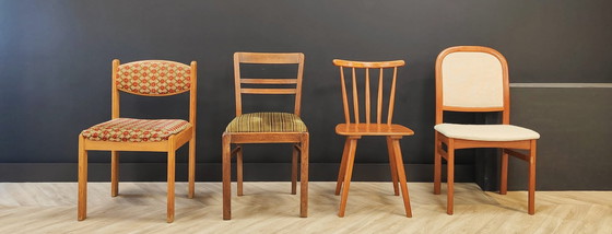 Image 1 of Quatre chaises de table de salle à manger Mid Century | Vintage - set de 4 chaises
