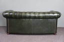 Canapé Chesterfield 2 places en cuir de vachette vert