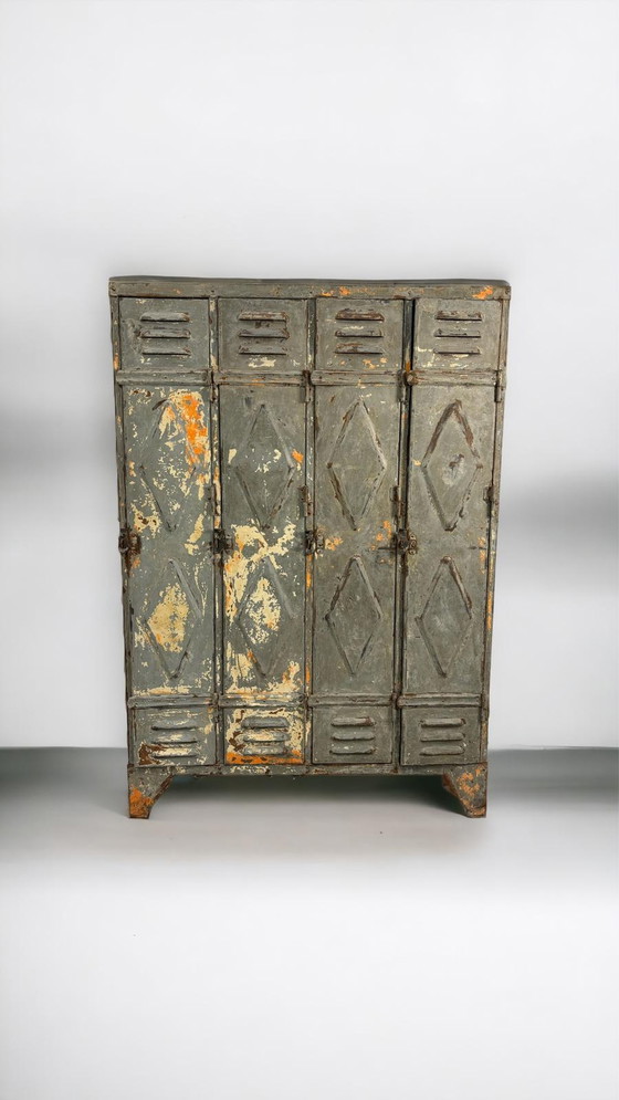 Image 1 of Industrial locker cabinet