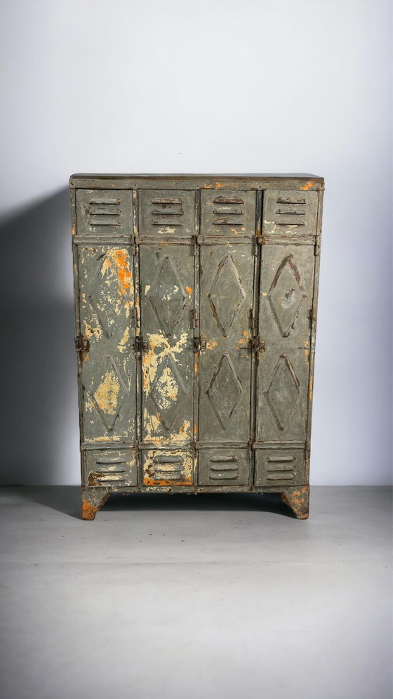 Image 1 of Industrial locker cabinet