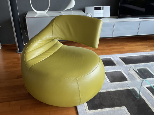 Leolux Gisa swivel armchair