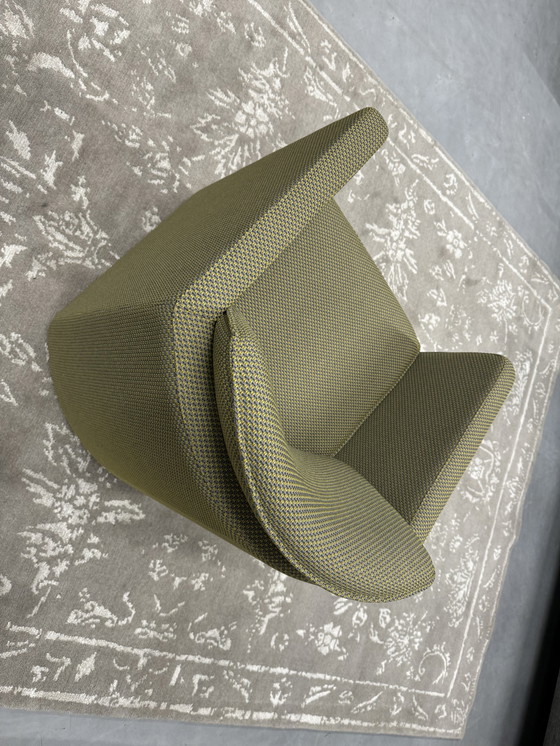 Image 1 of Evidence Leolux Saga Armchair green fabric