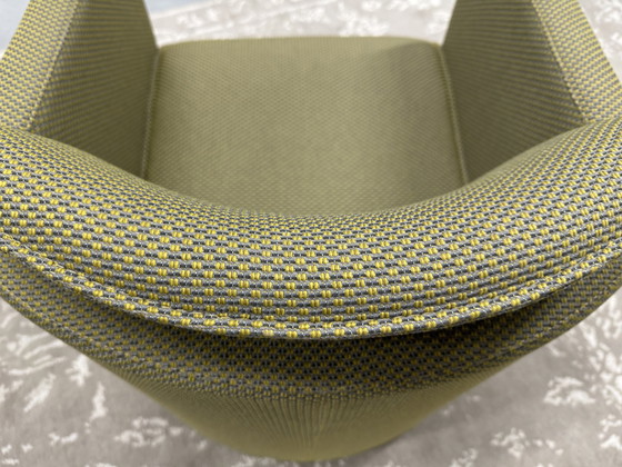 Image 1 of Evidence Leolux Saga Armchair green fabric