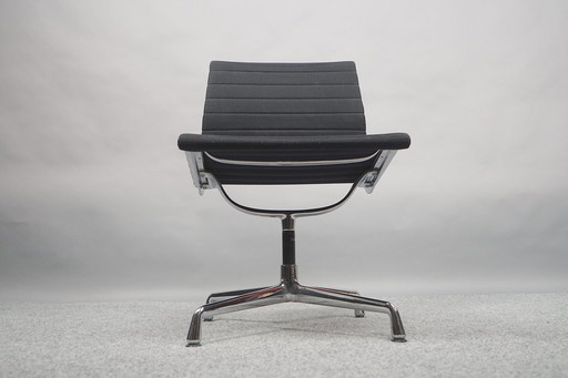 Mid - Century model Ea 102 swivel chair by Charles & Ray Eames for Vitra