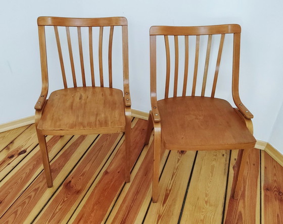 Image 1 of Czechoslovakian Chairs By L. Volák For Ton, 1960S, Set Of 2