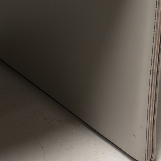 Image 1 of Set of 8 vintage leather chairs by Rodolfo Dordoni for Arper