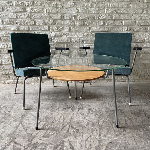 2x Wim Rietveld Chairs With Coffee Table