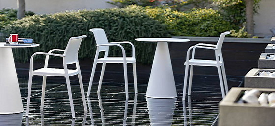 Image 1 of PEDRALI 2 chairs and 1 table, for indoor and outdoor use