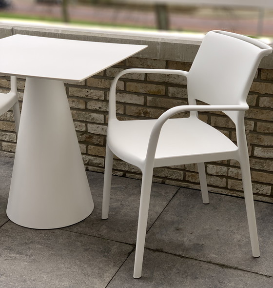 Image 1 of PEDRALI 2 chairs and 1 table, for indoor and outdoor use