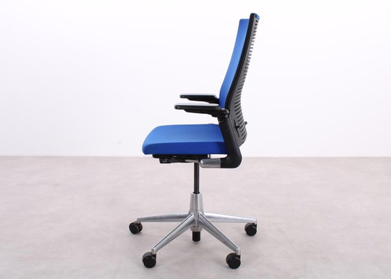 Image 1 of Ahrend 2020 Extra Verta office chair blue