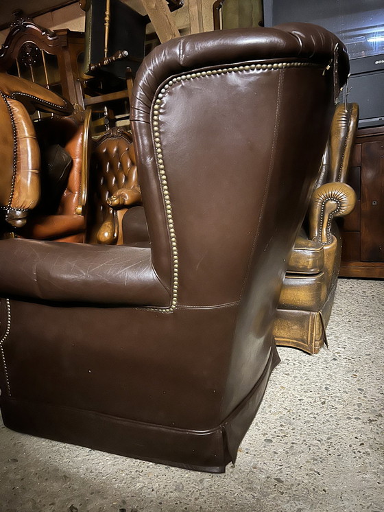 Image 1 of Poltrona in pelle color cioccolato 