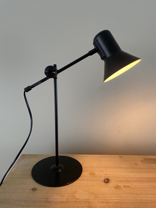 Massive Veneta Lumi Table Lamp